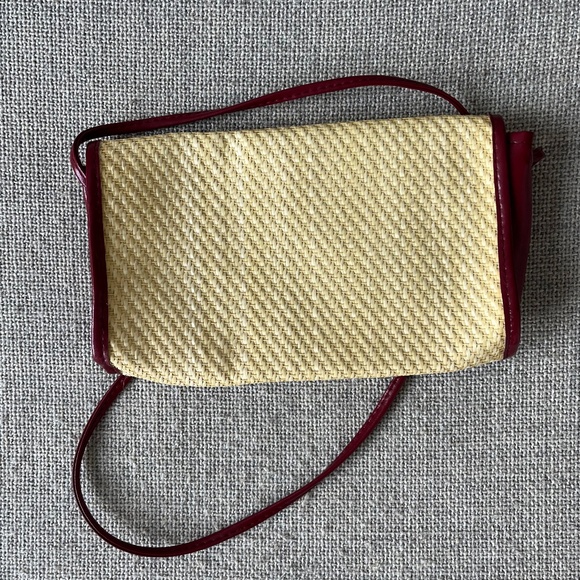 Vintage Woven Purse - Picture 2 of 3